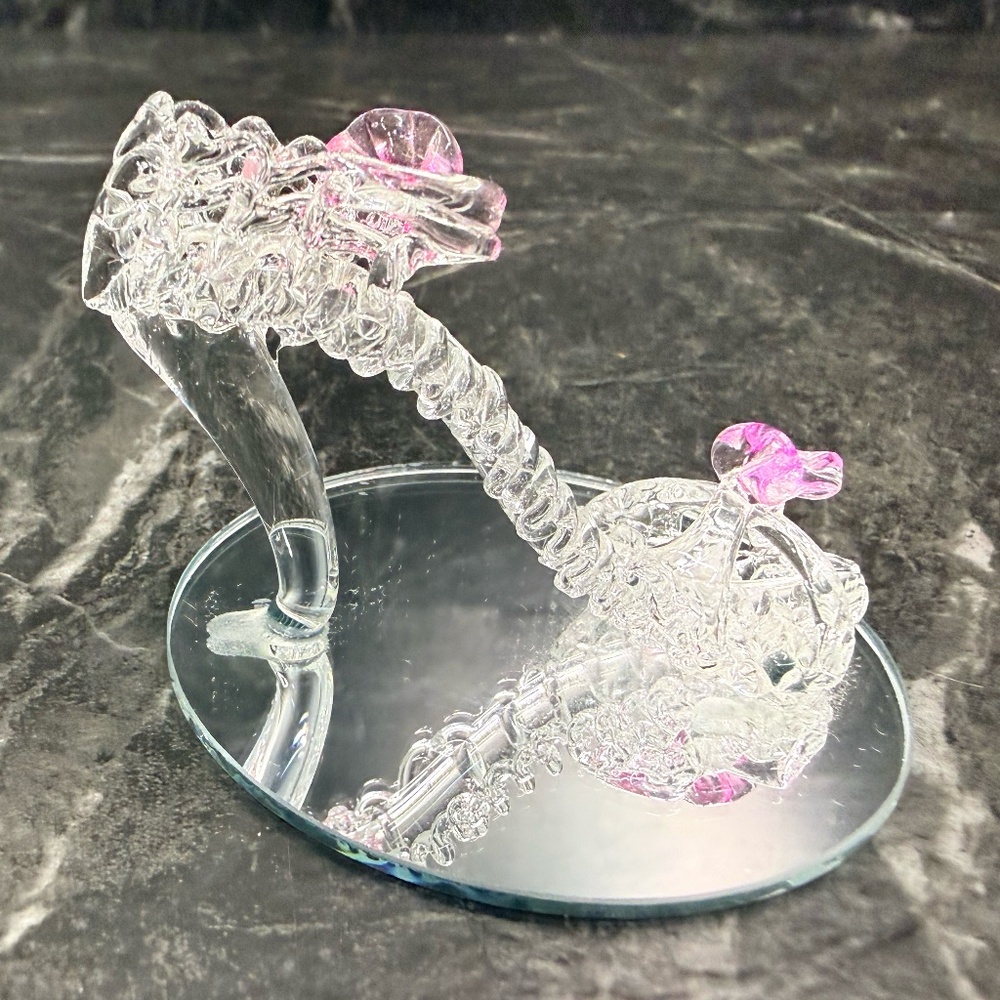 Spun Glass Miniature High Heel Shoe Figurine - Picture 2 of 16